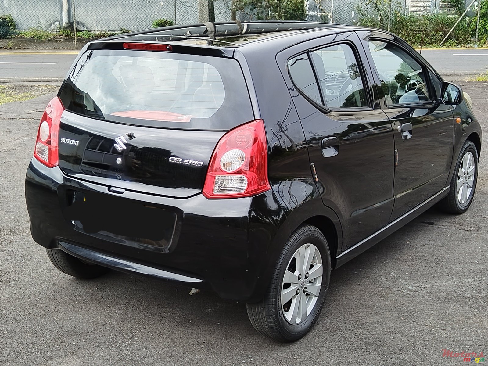 2014' Suzuki Celerio photo #3