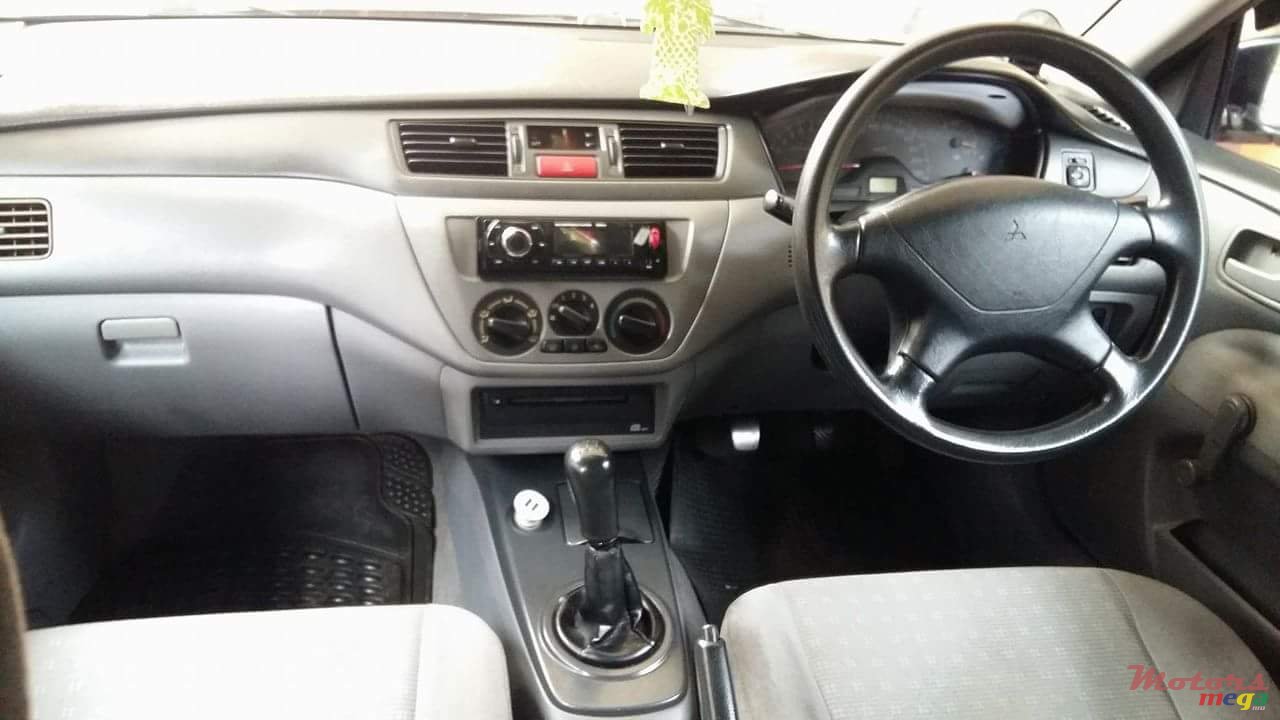 2004' Mitsubishi GLX photo #5