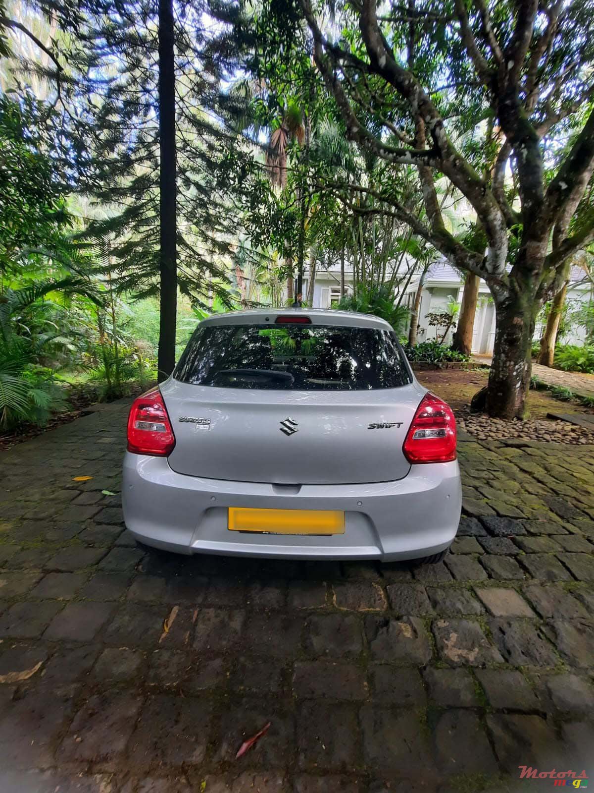 2021' Suzuki Swift photo #4