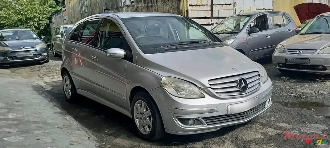 2008' Mercedes-Benz B 150 photo #1