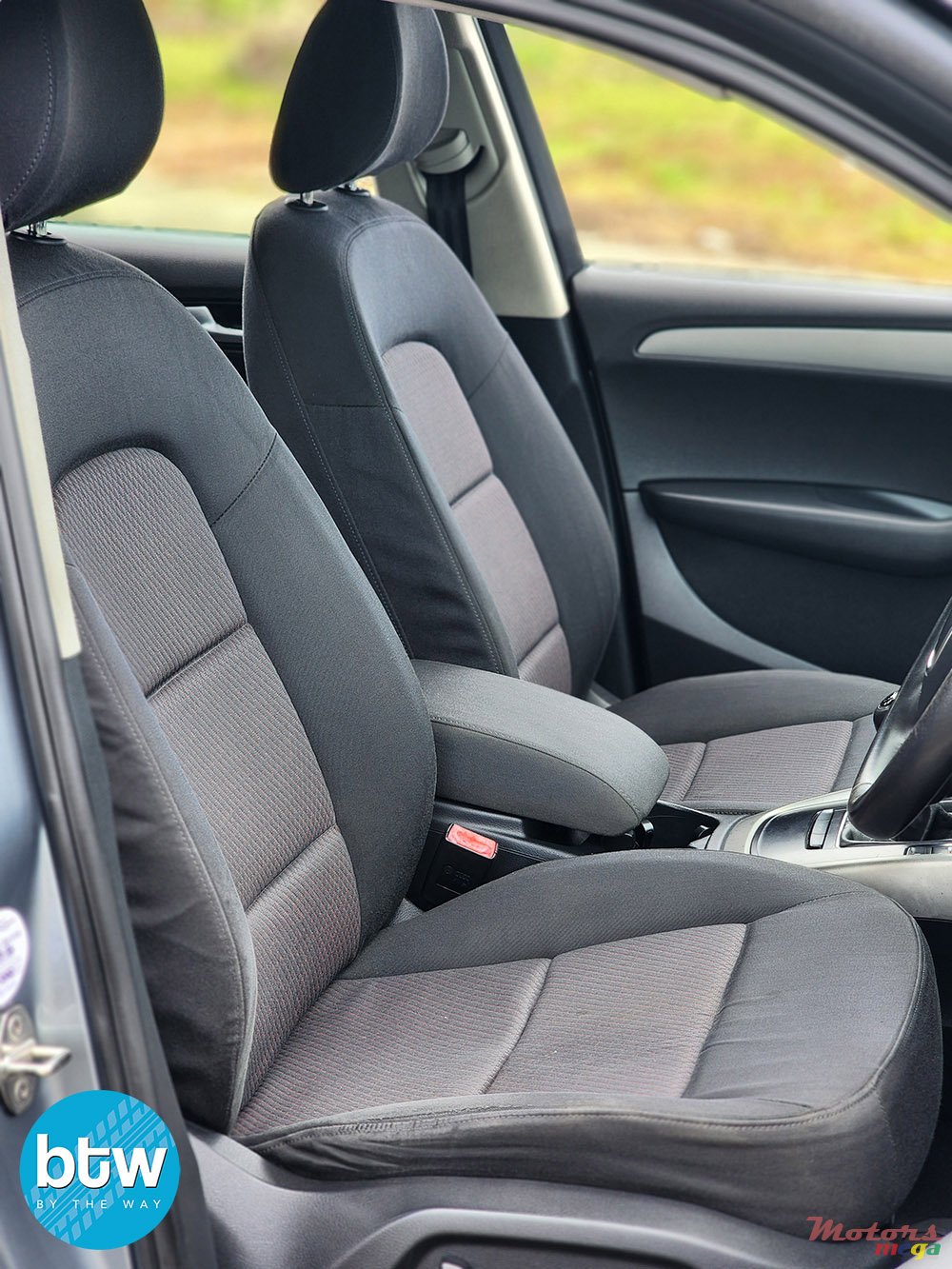 2011' Audi Q5 photo #6