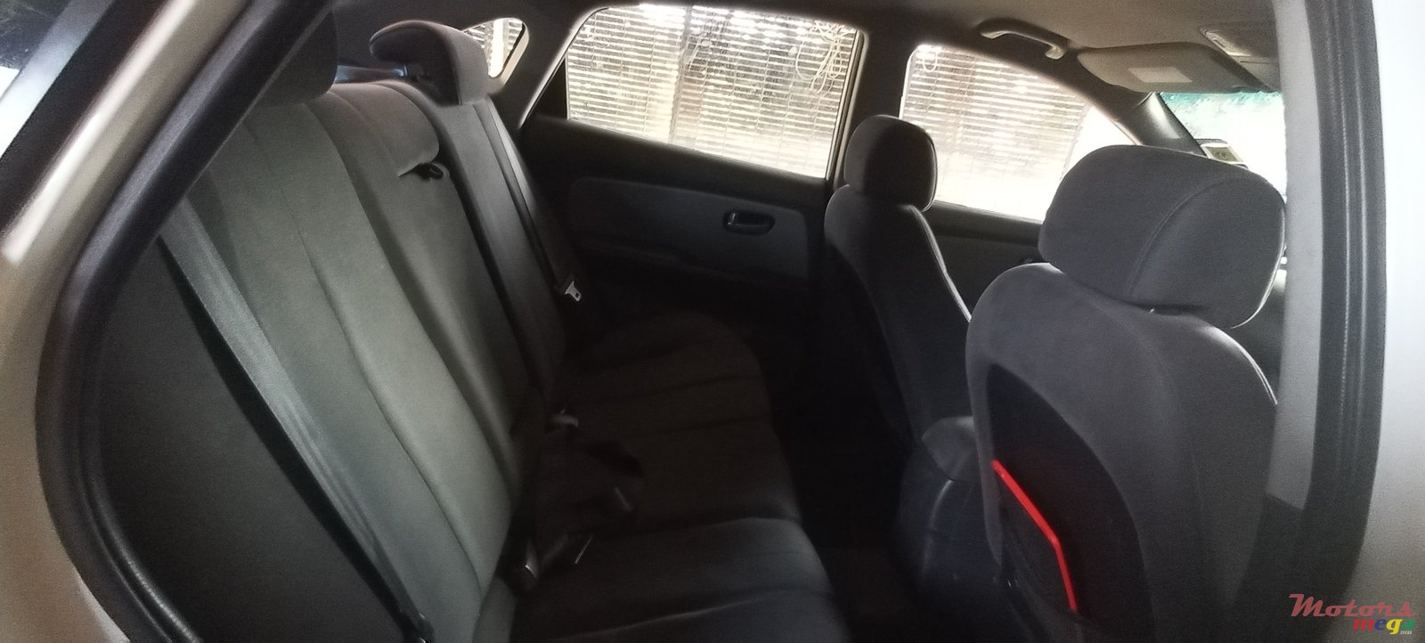 2010' Hyundai Elantra photo #2