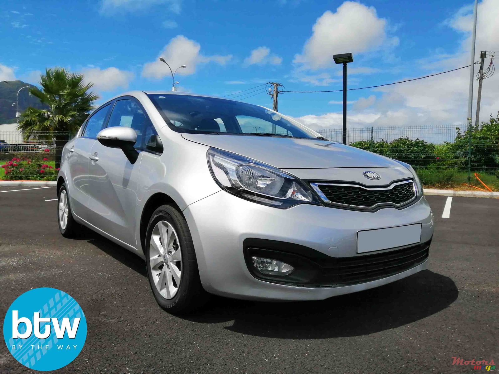 2013' Kia Rio photo #1