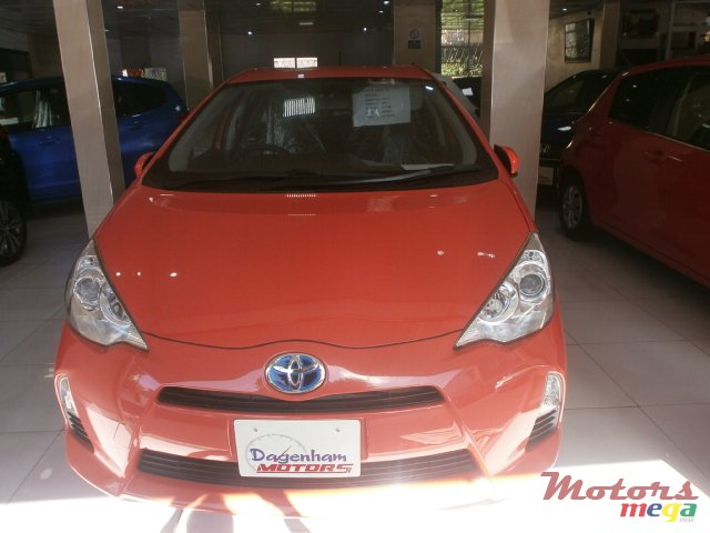 2013' Toyota Aurion Aqua photo #1