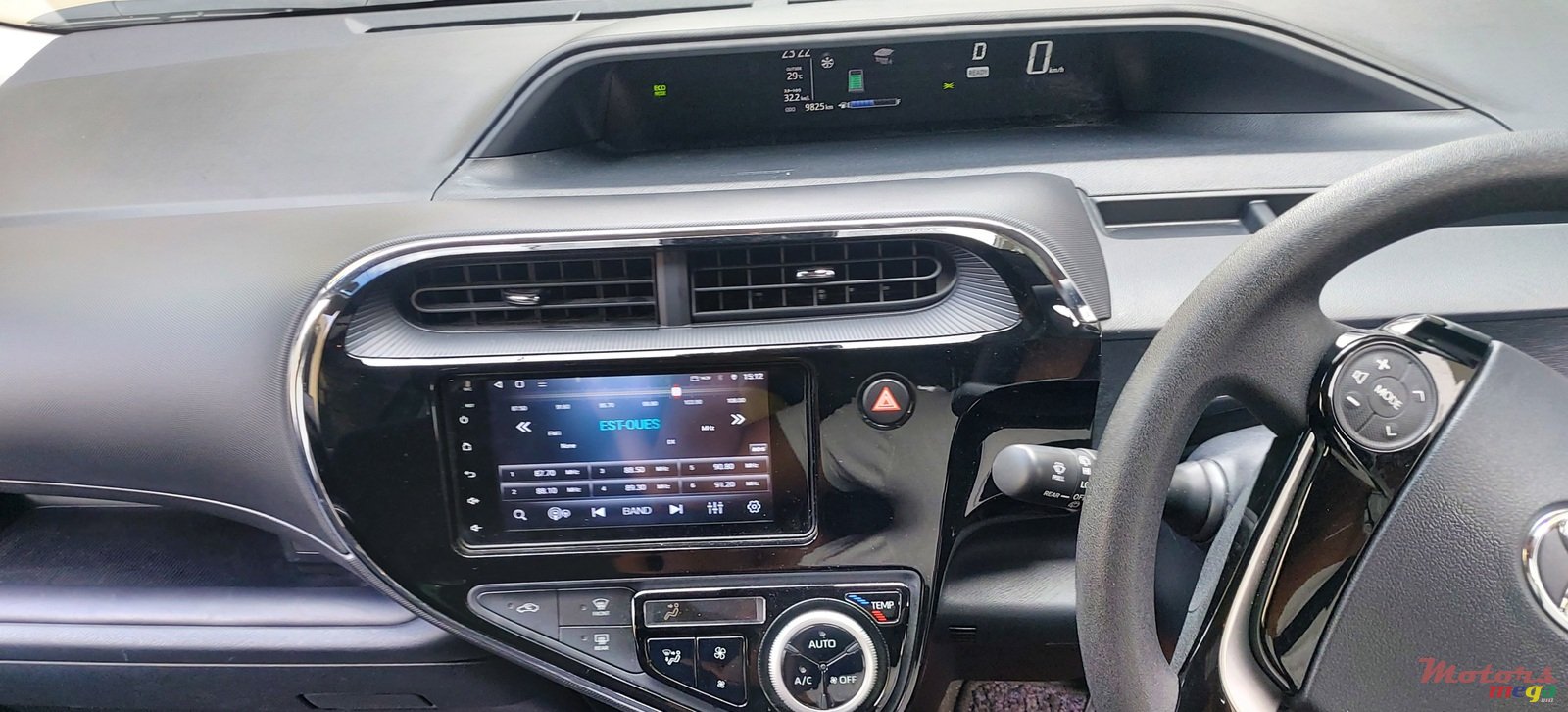 2019' Toyota Aqua photo #4