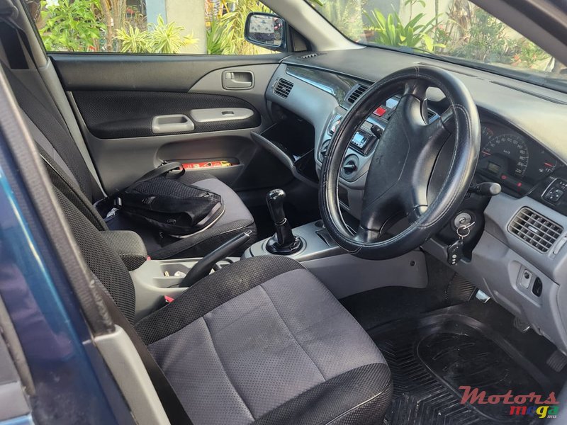 2007' Mitsubishi Lancer GLX photo #1