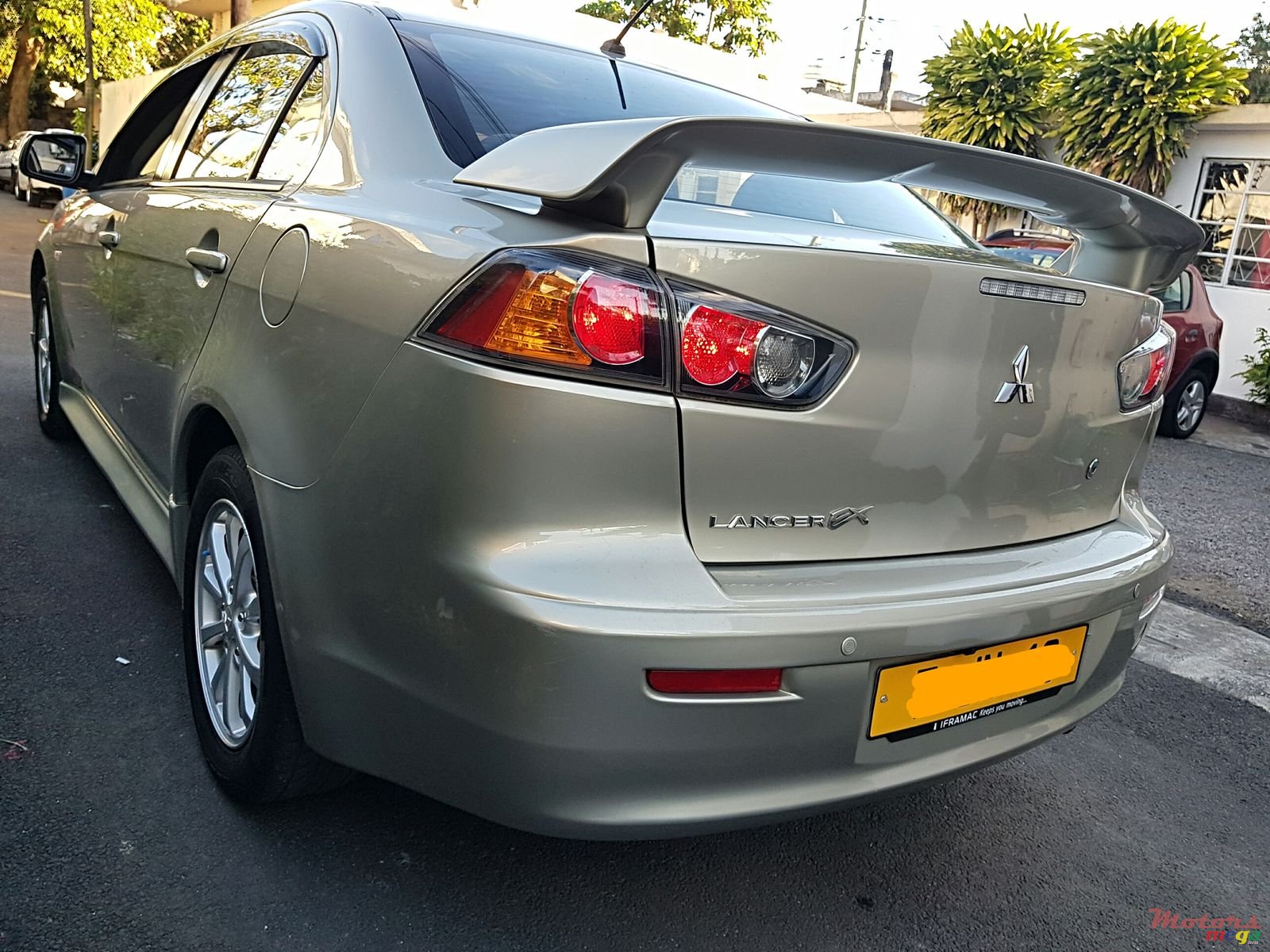 2012' Mitsubishi Lancer X photo #2