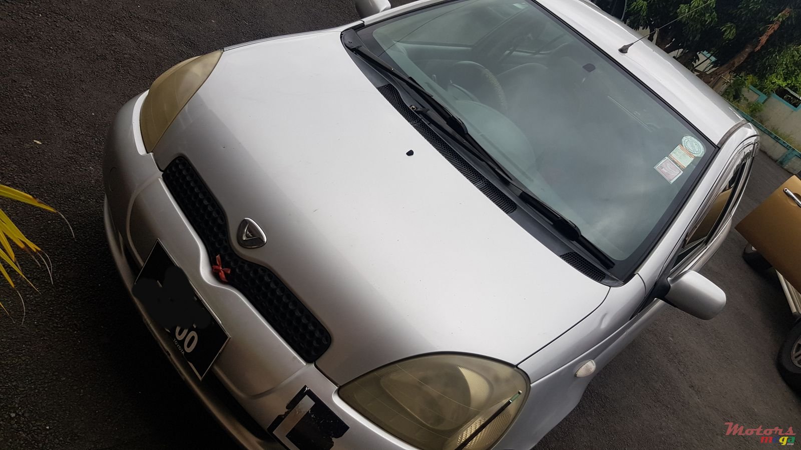 2000' Toyota Vitz photo #1