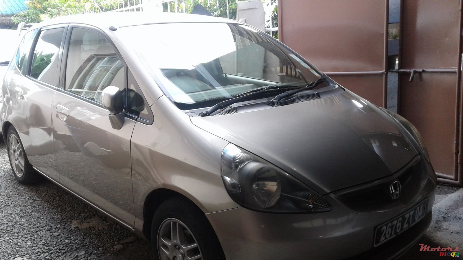 2004' Honda Fit photo #1