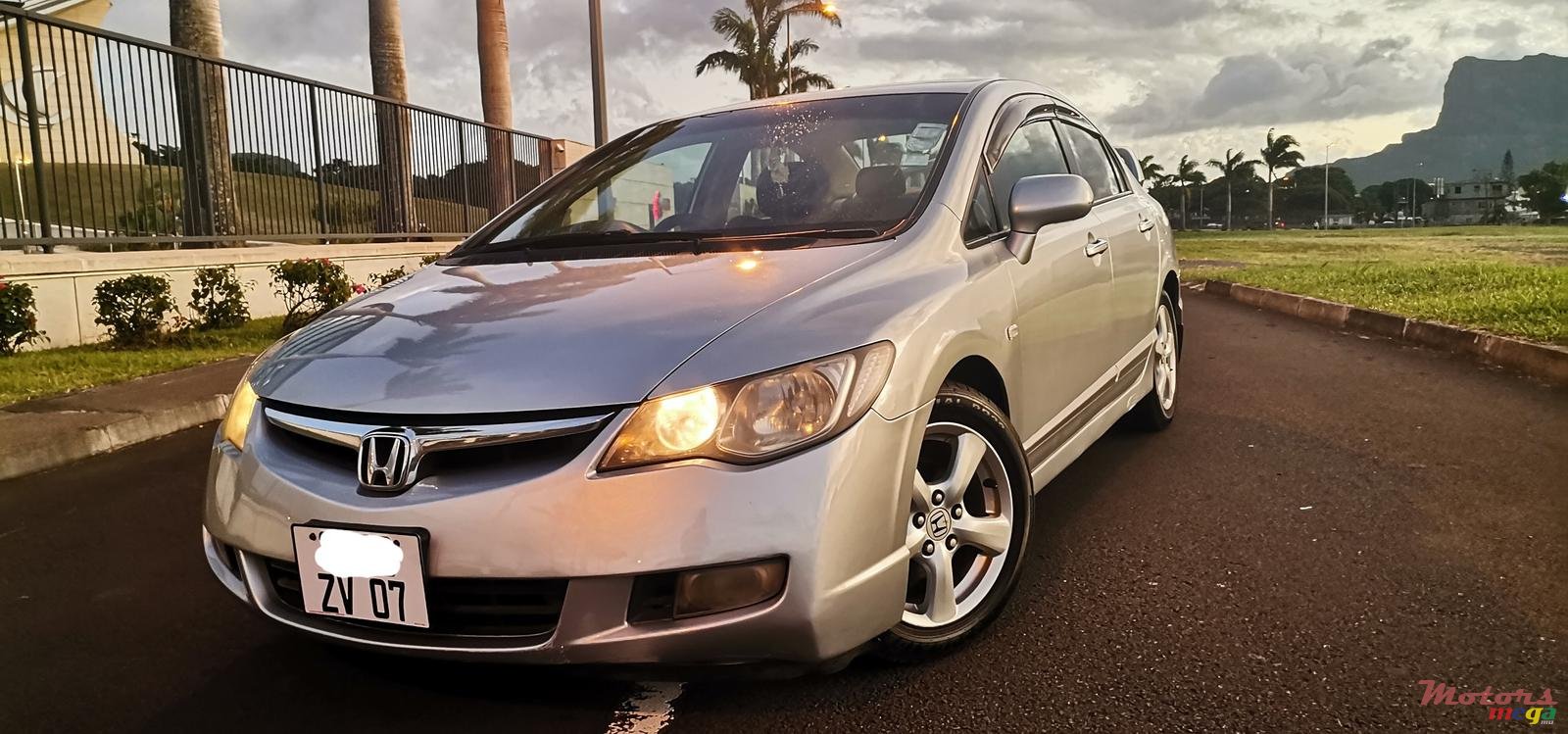 2007' Honda Civic photo #2