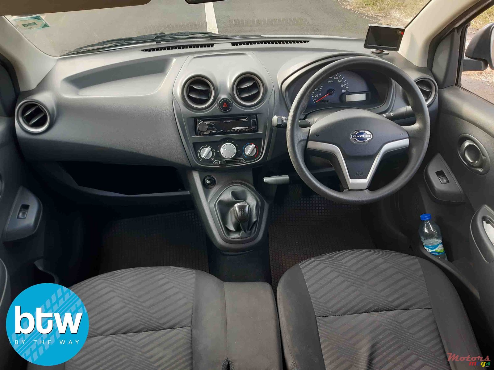 2017' Datsun Go+ photo #4