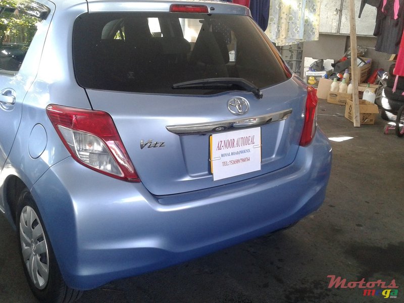 2013' Toyota Vitz photo #1