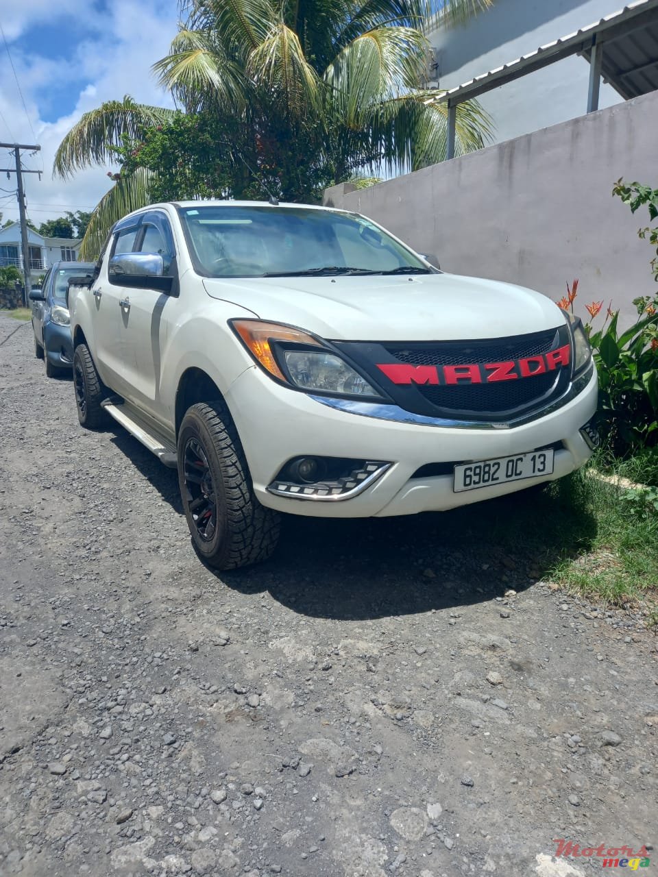 2013' Mazda BT-50 photo #2