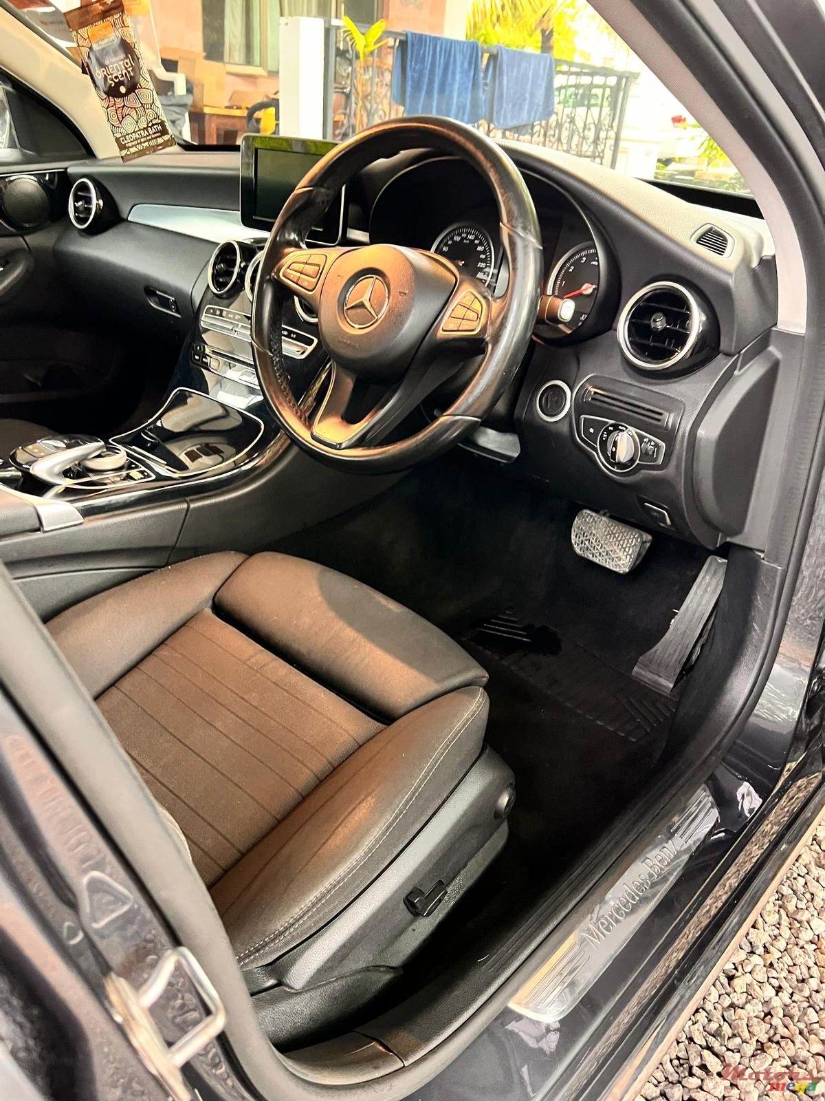 2016' Mercedes-Benz C 180 photo #6