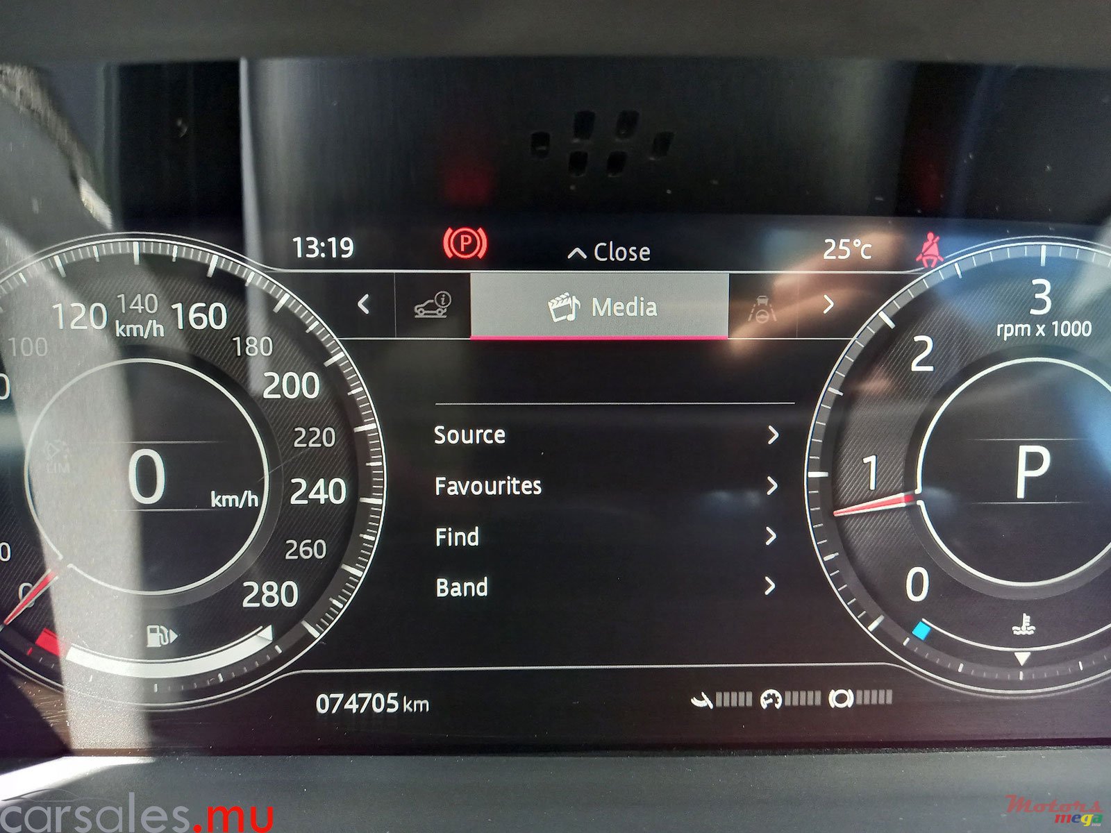 2020' Jaguar F-Pace 20d R-Sport AWD 2.0 photo #7