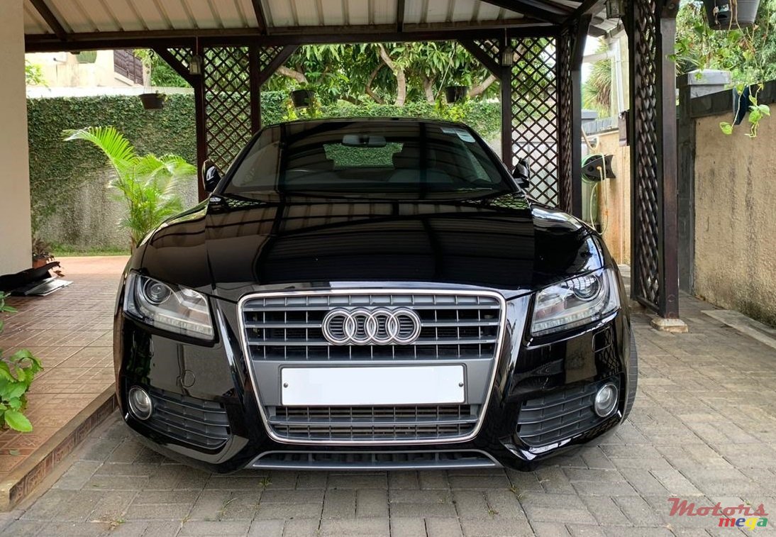2010' Audi A5 S-Line photo #1