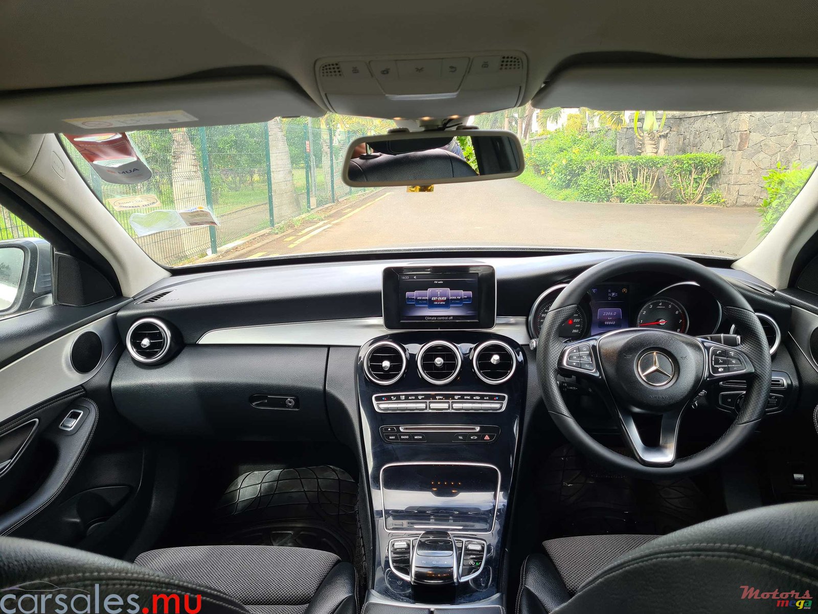 2014' Mercedes-Benz C 180 Classic photo #7