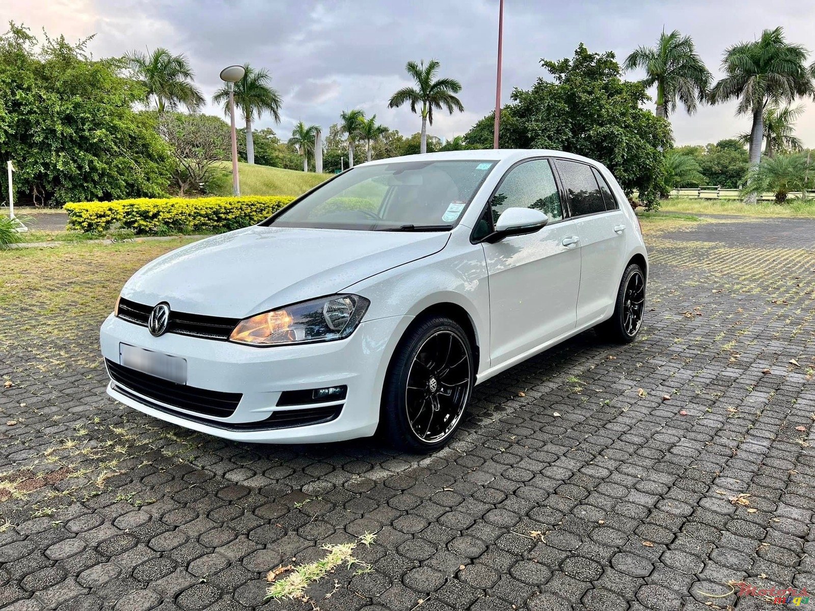 2015' Volkswagen Golf VII photo #1