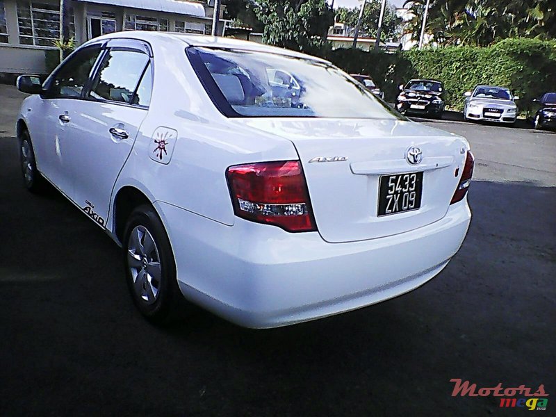 2009' Toyota Axio corolla automatic photo #2