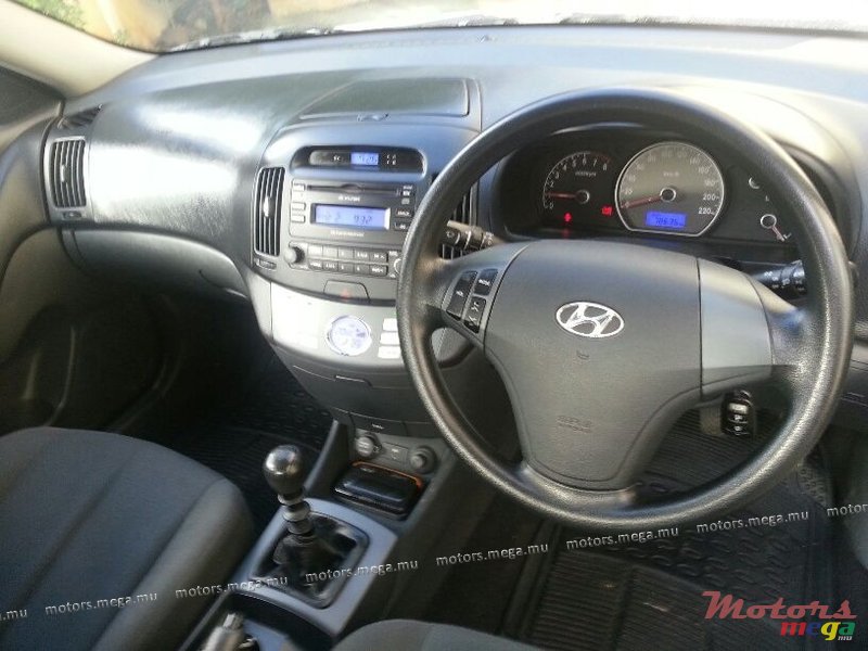 2010' Hyundai photo #3