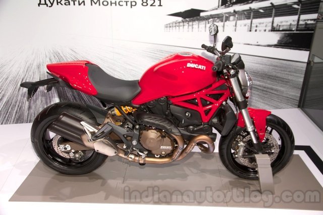 Ducati Monster 1200 & Diavel Carbon Showcased in Moscow