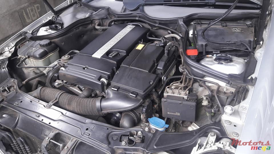 2005' Mercedes-Benz 200 photo #7