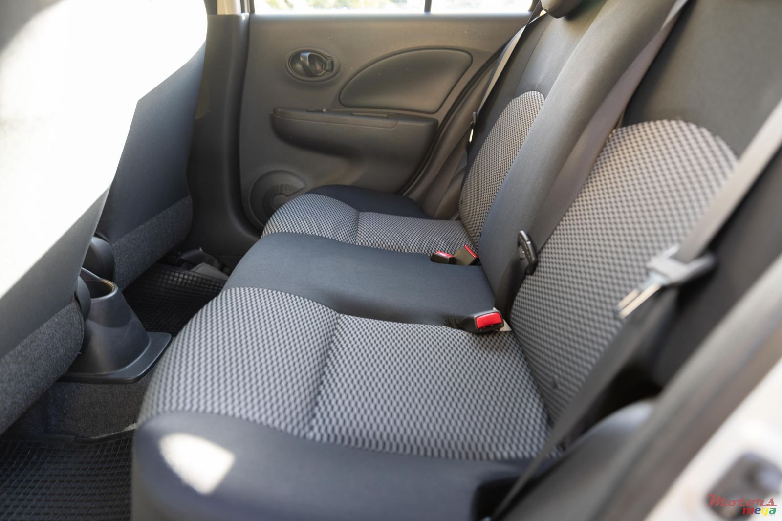 2014' Nissan March photo #6