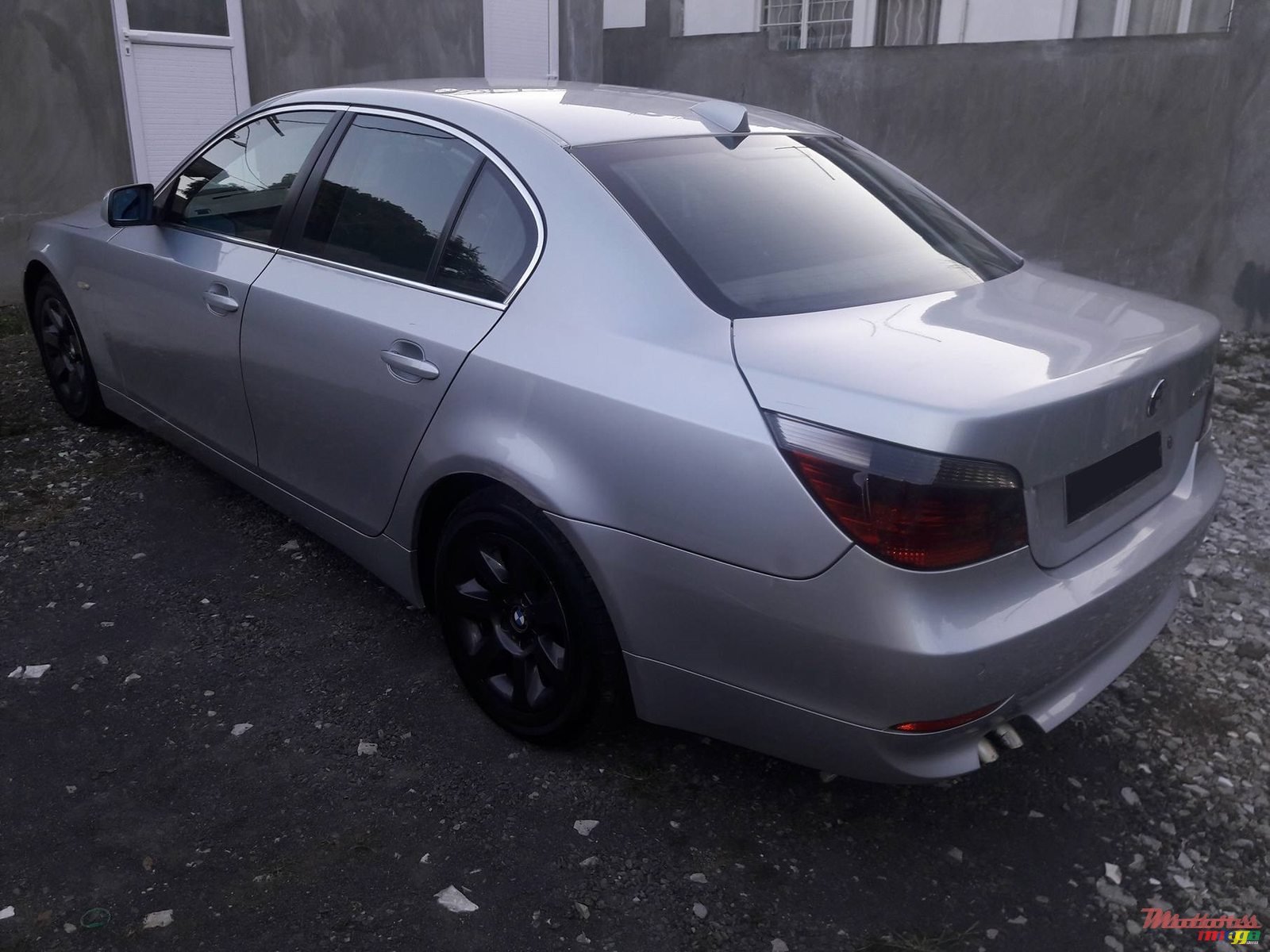 2004' BMW 5 Series E60 photo #2