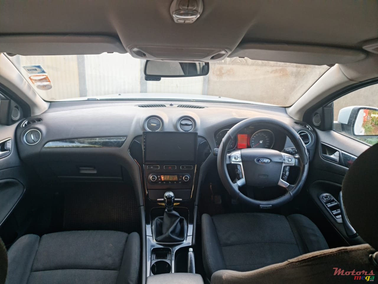 2012' Ford Mondeo photo #2