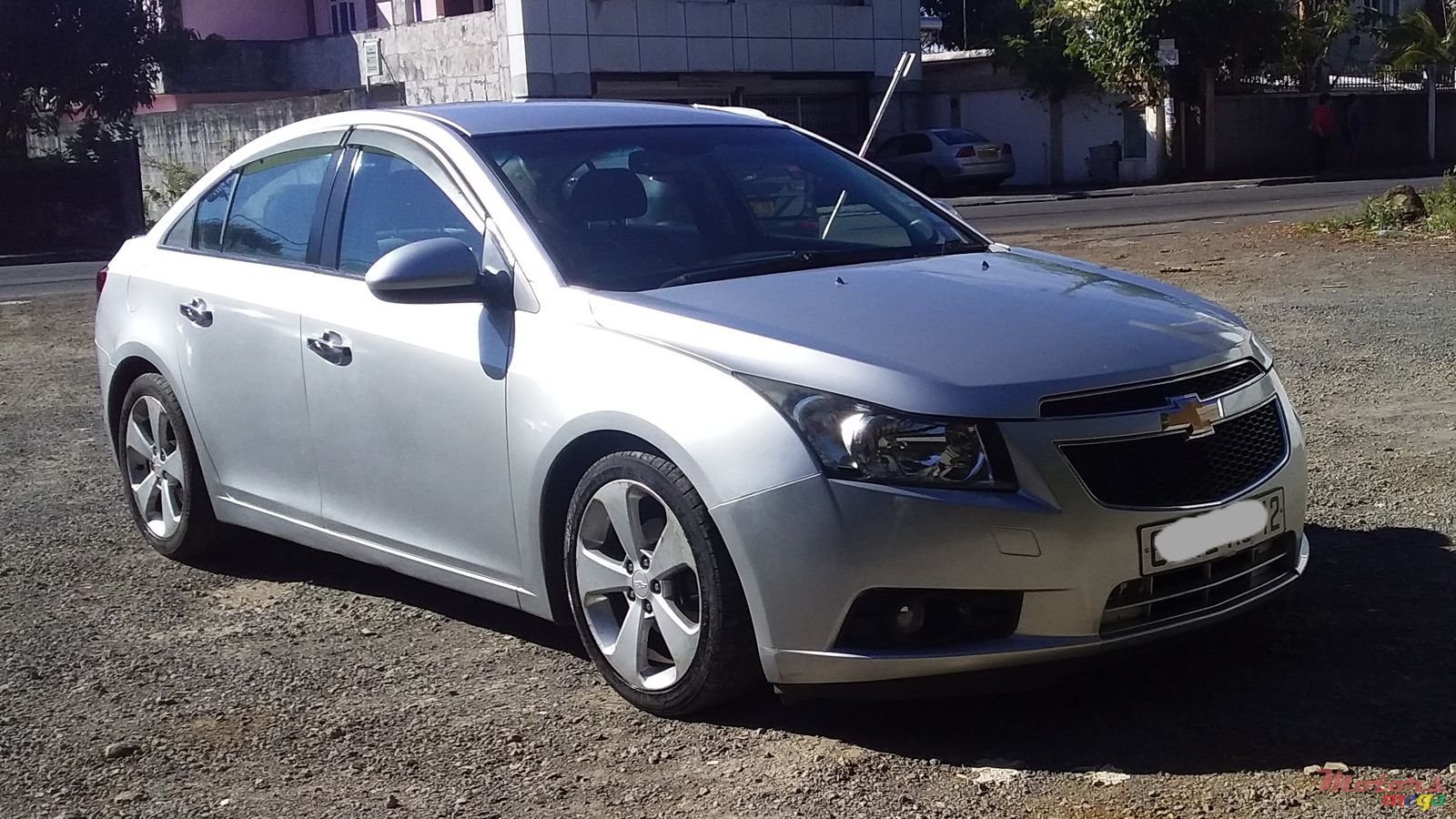 2012' Chevrolet Cruze photo #1