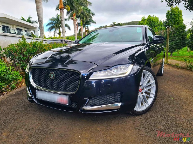 2016' Jaguar XF 25t photo #6