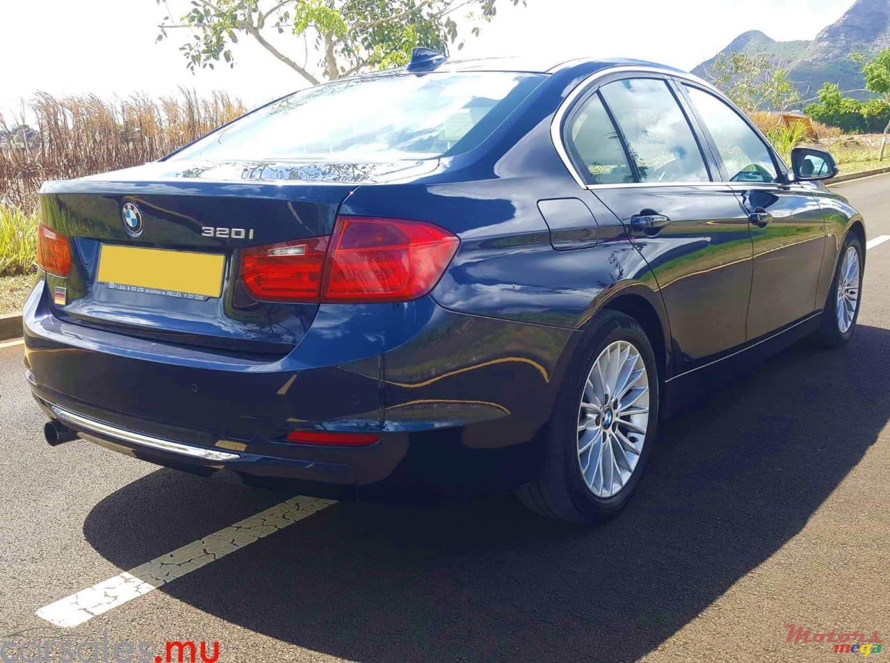 2012' BMW 320 Manual photo #4