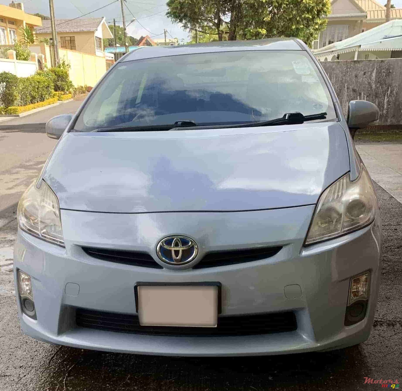 2011' Toyota Prius photo #1