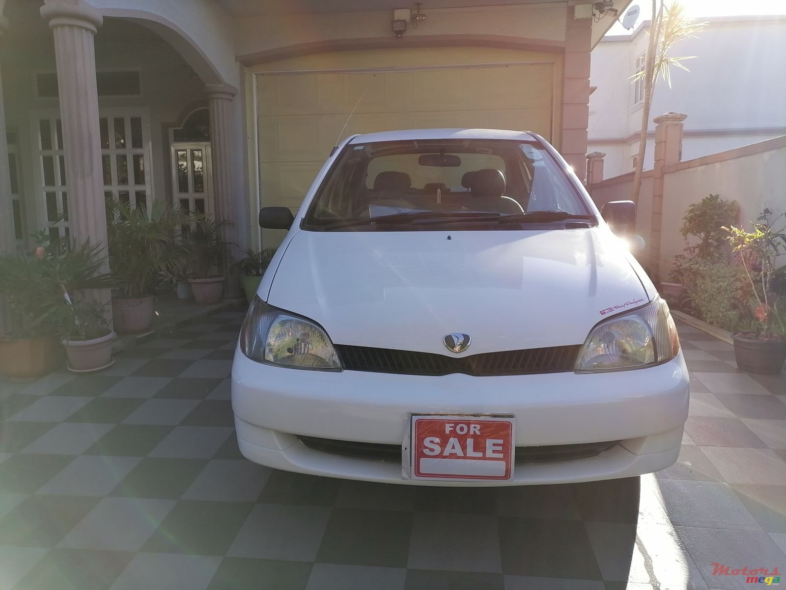 2000' Toyota Echo photo #1