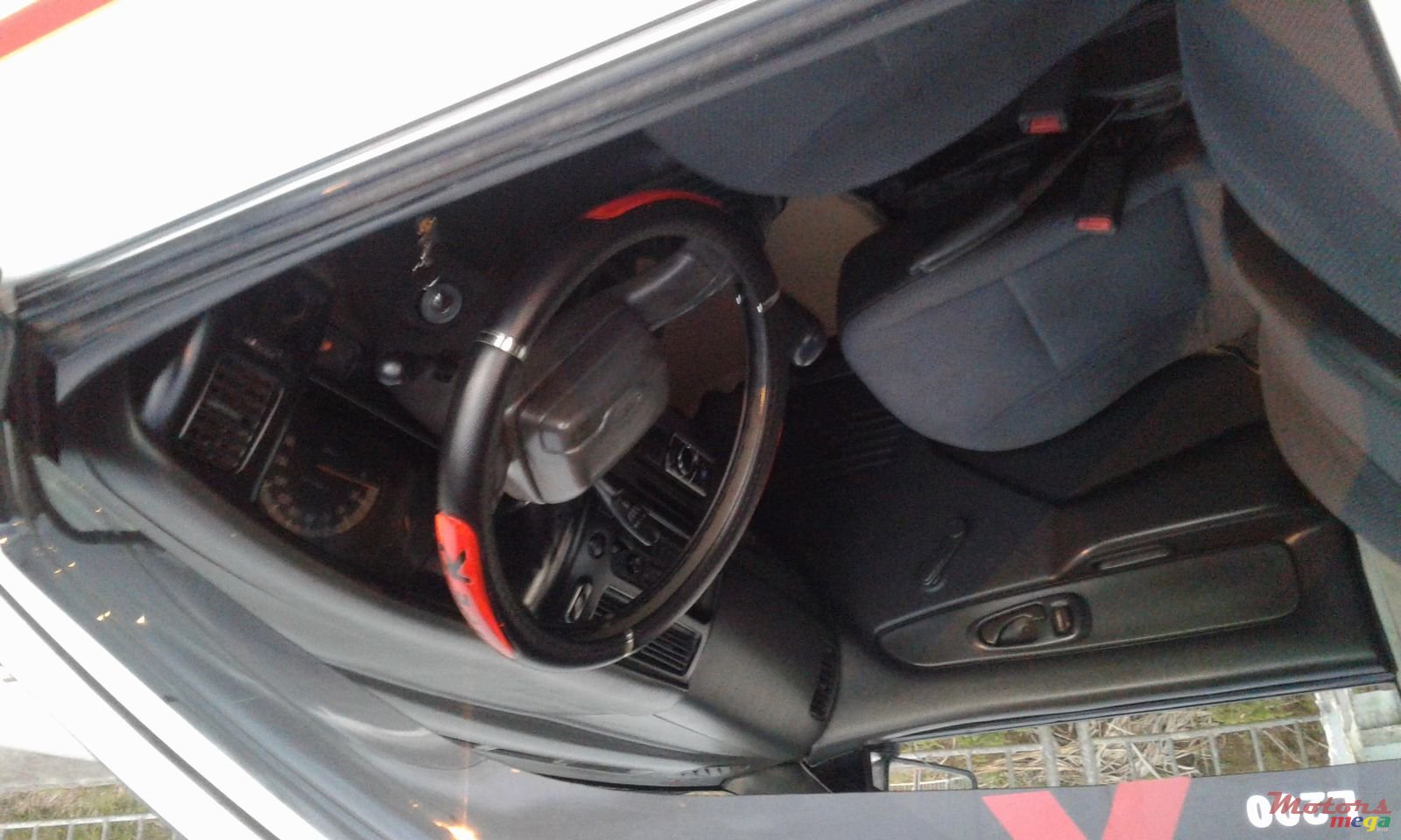 2002' Mitsubishi L 200 photo #1