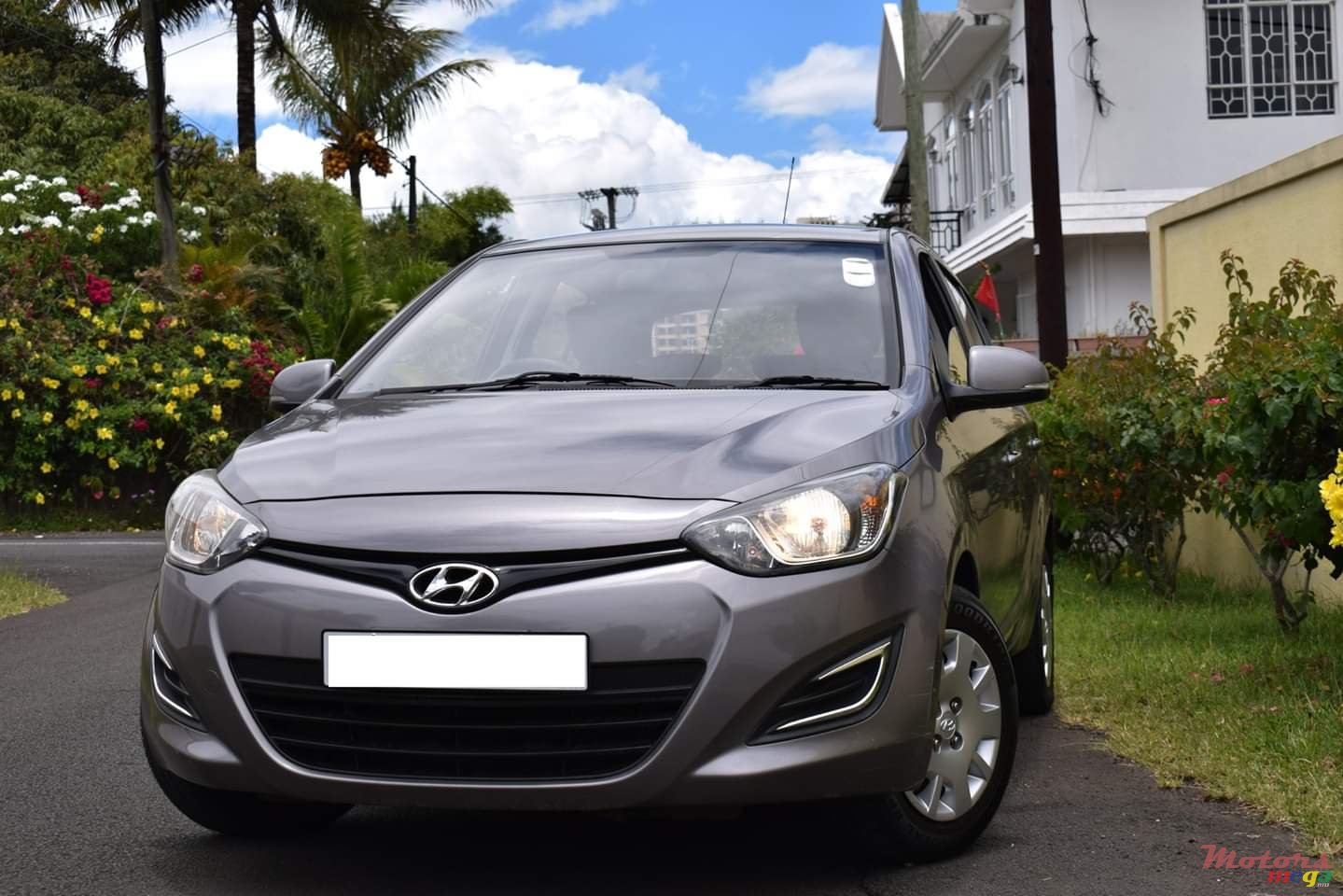 2012' Hyundai i20 photo #1