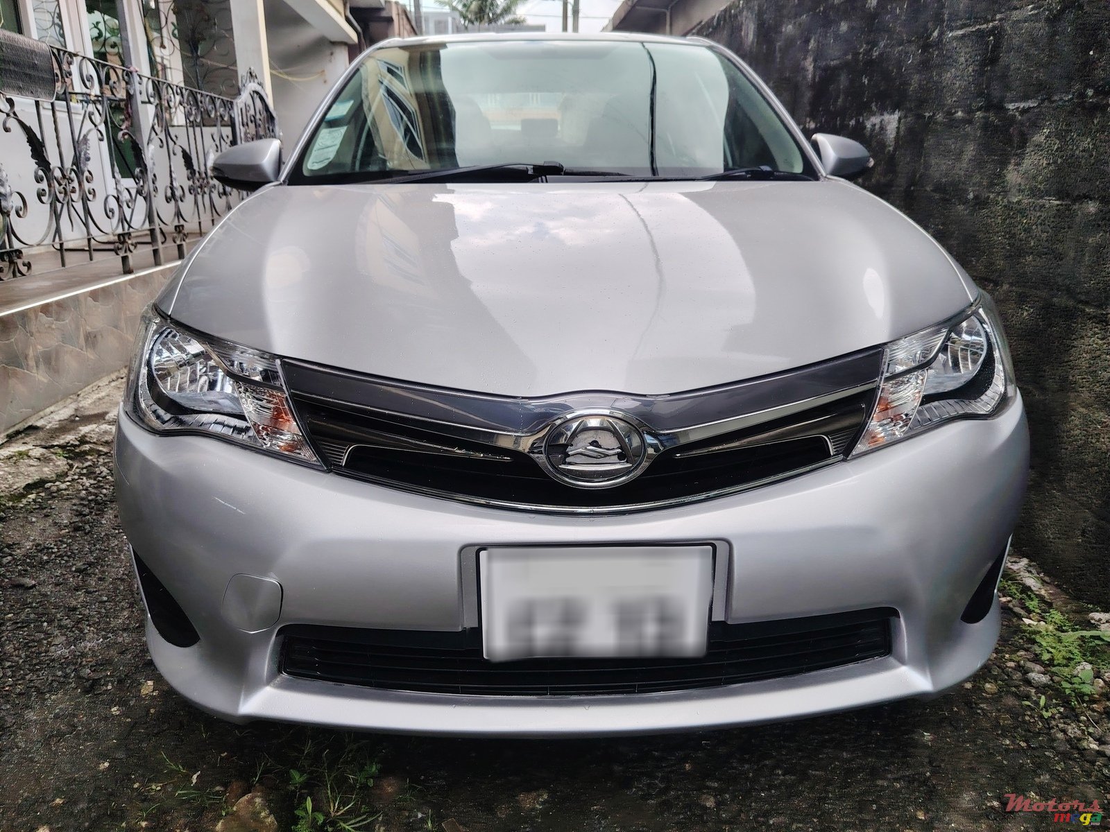 2013' Toyota Axio Automatic photo #3