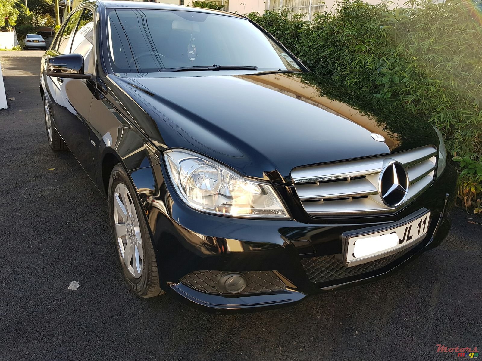 2011' Mercedes-Benz c 180 kompressor photo #1