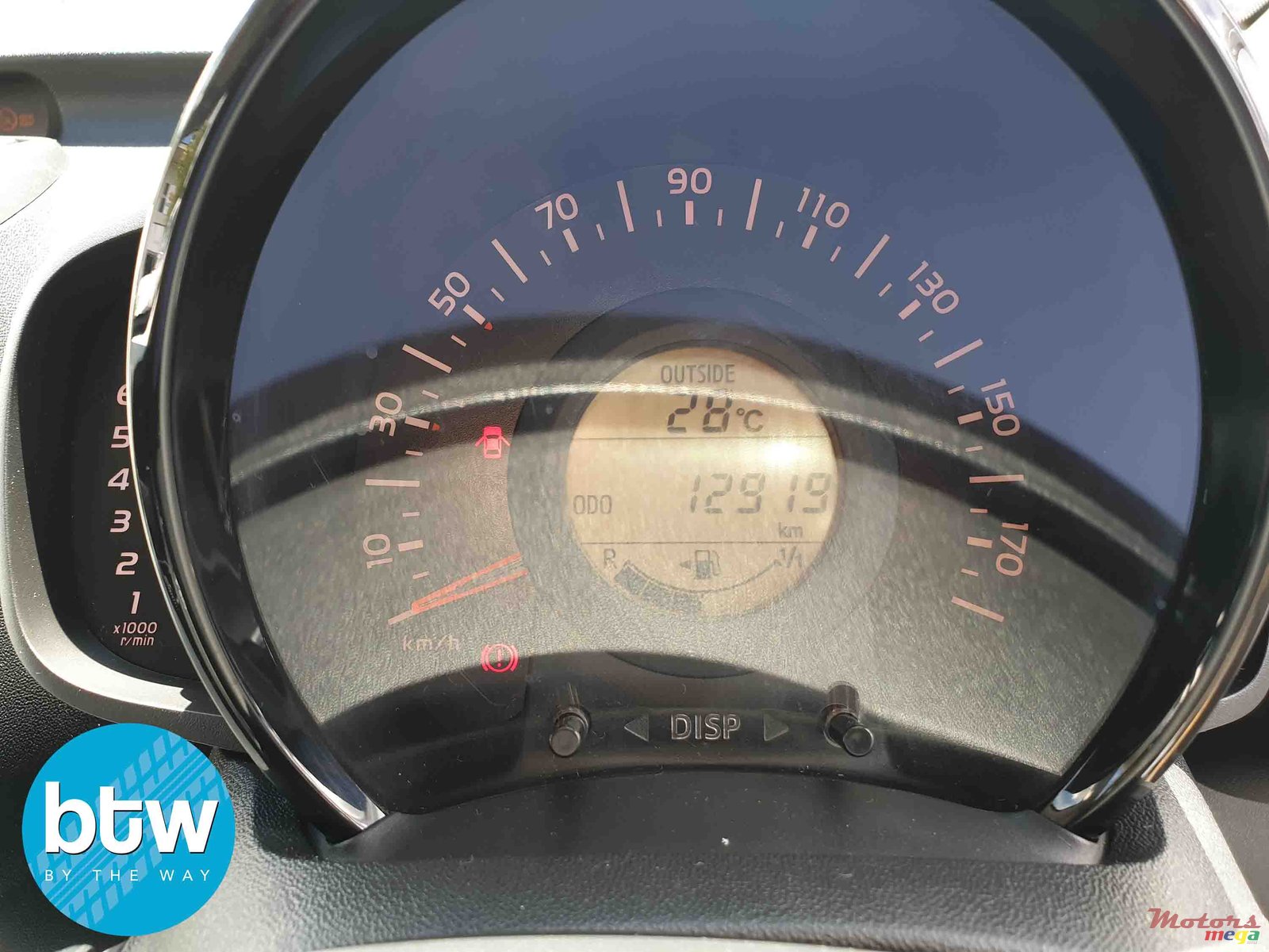 2016' Citroen C1 photo #7