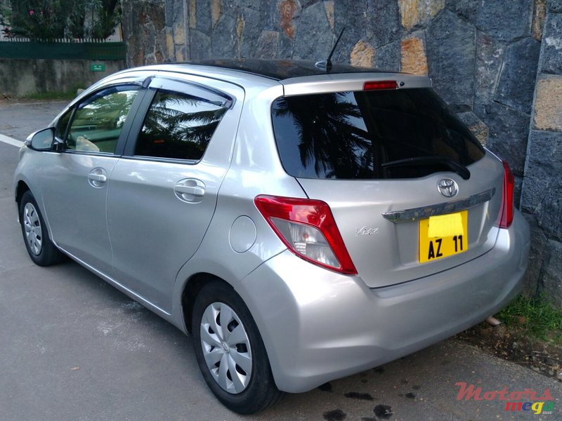 2011' Toyota Vitz photo #2