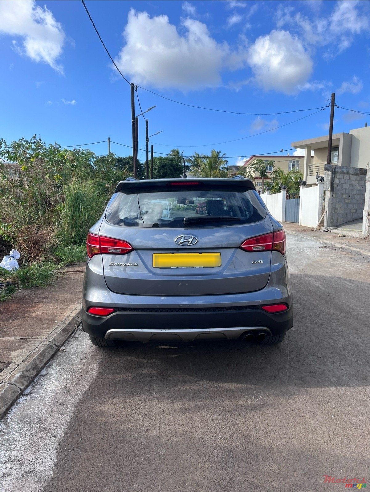 2013' Hyundai Santa Fe photo #2