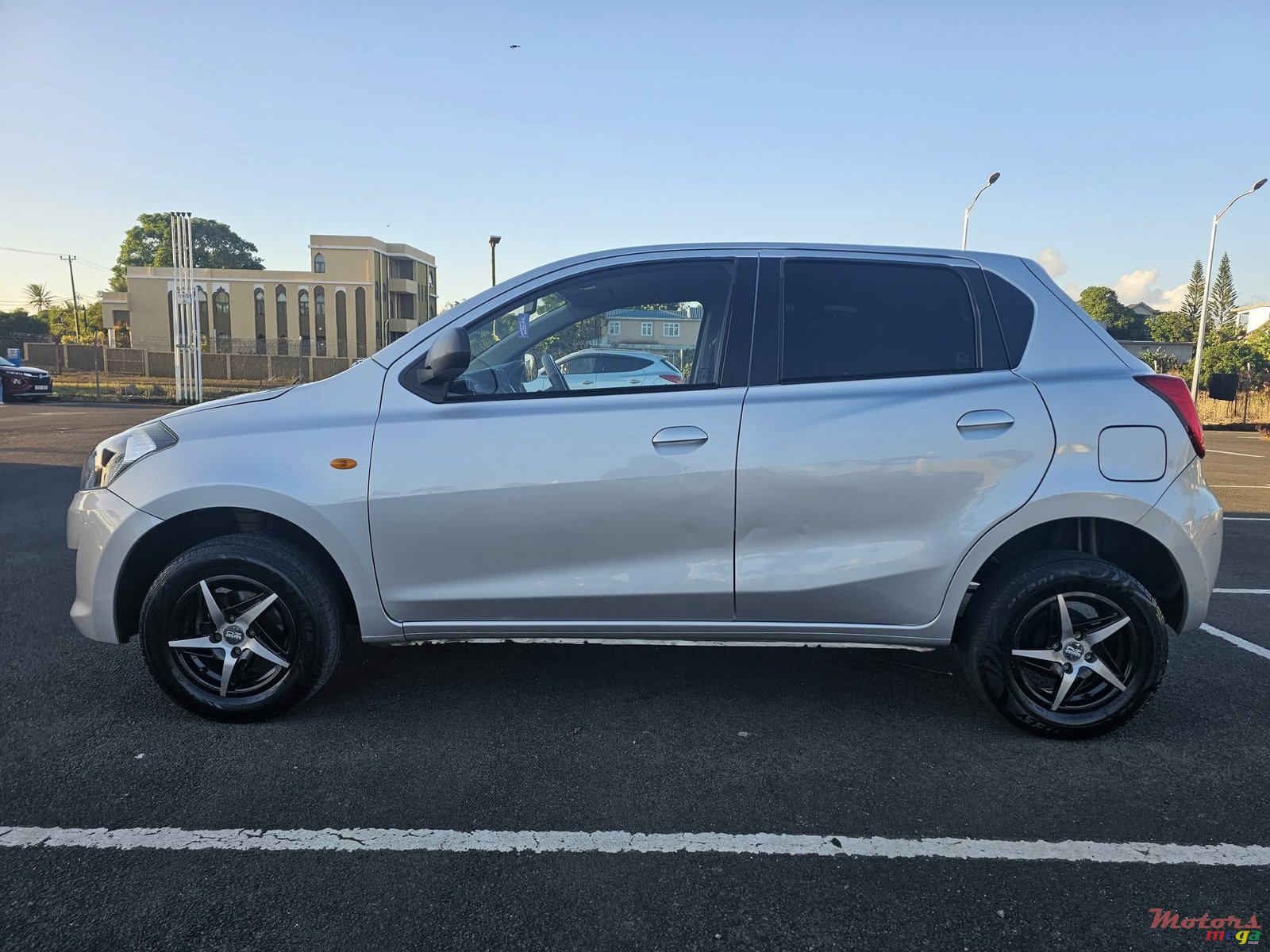 2018' Datsun Go photo #4