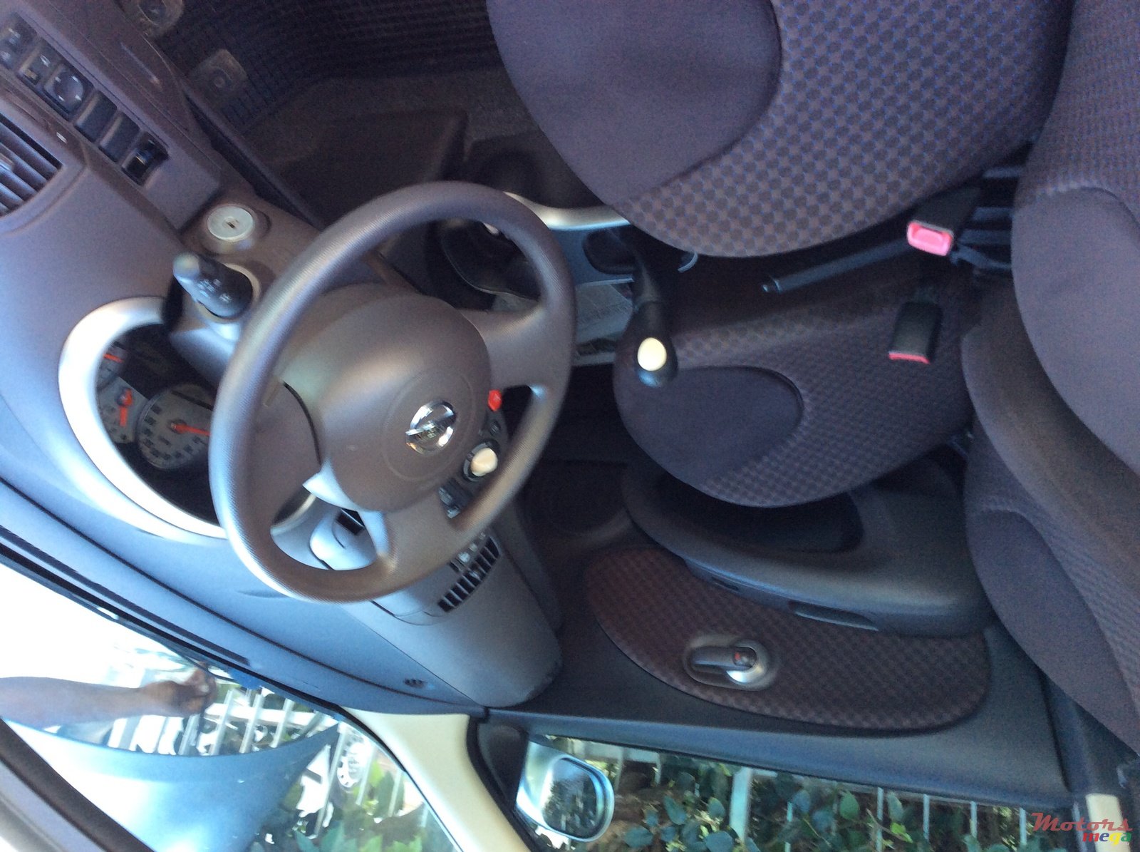 2009' Nissan AK 12 photo #5