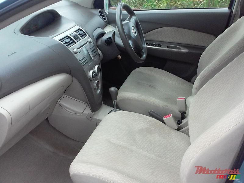 2009' Toyota Yaris New engine photo #1