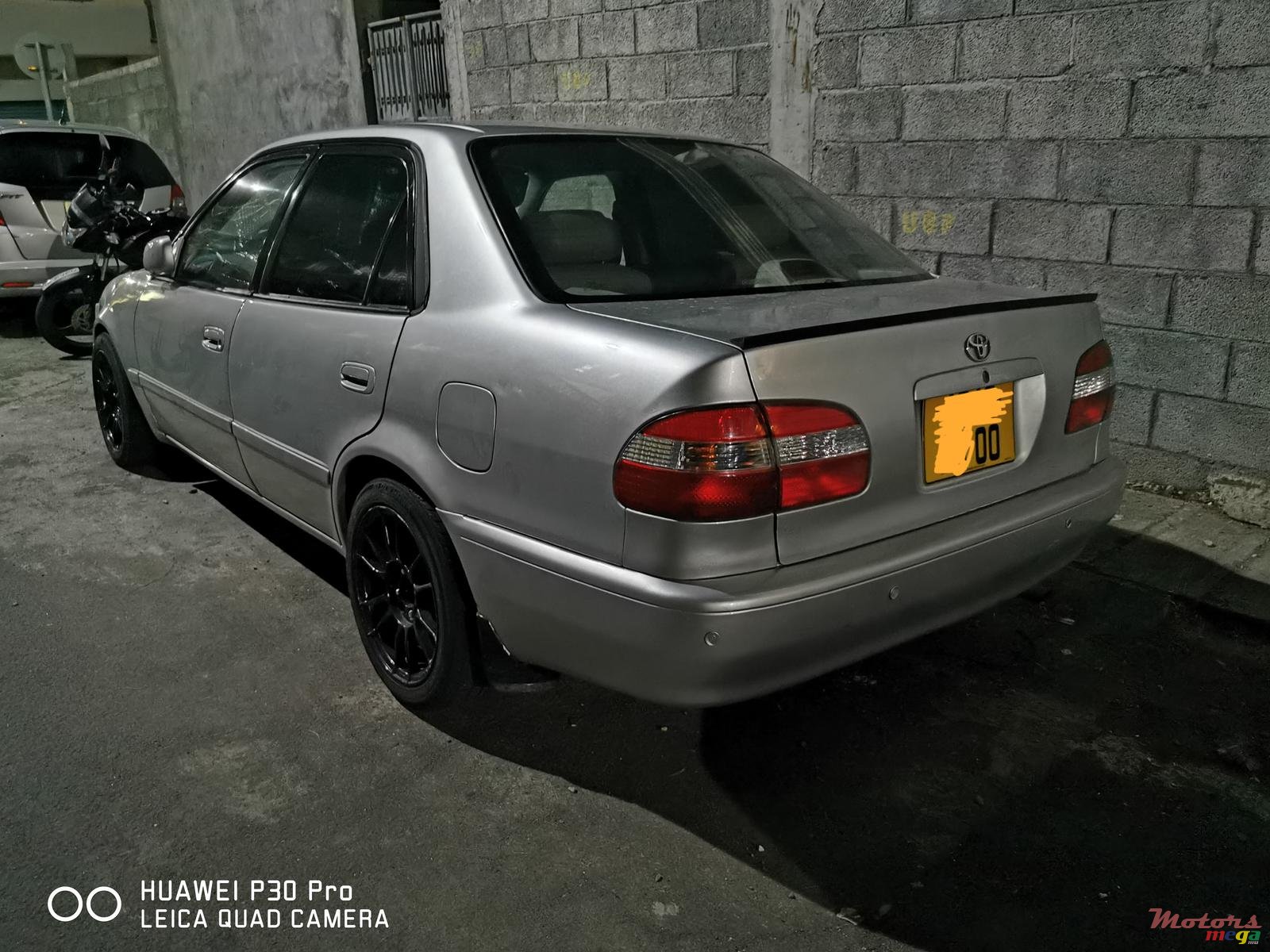 2000' Toyota Corolla photo #1