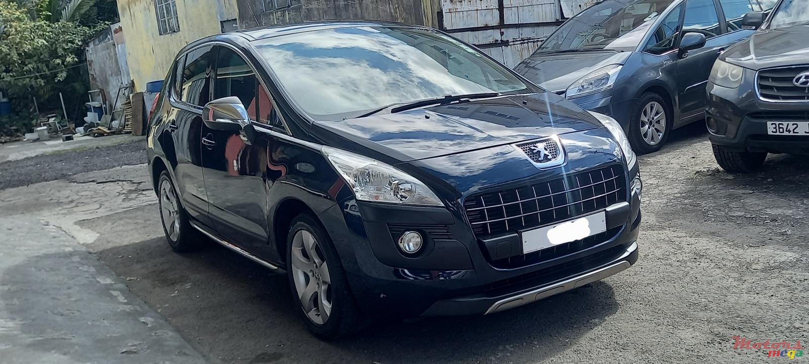 2011' Peugeot 3008 photo #2