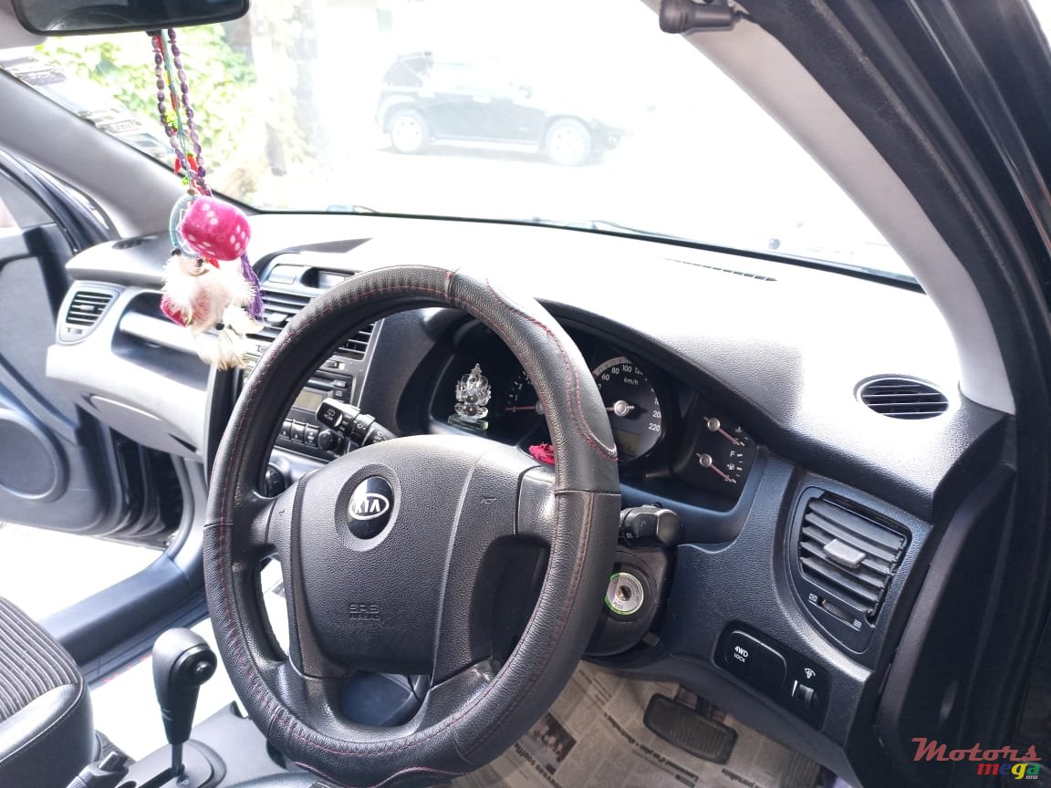 2008' Kia Sportage photo #4