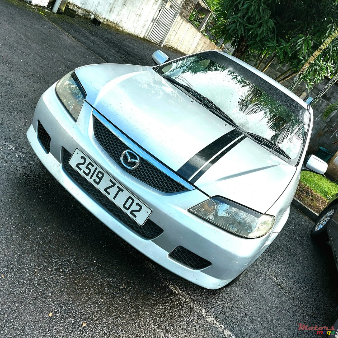 2002' Mazda Familia Dorigine photo #2