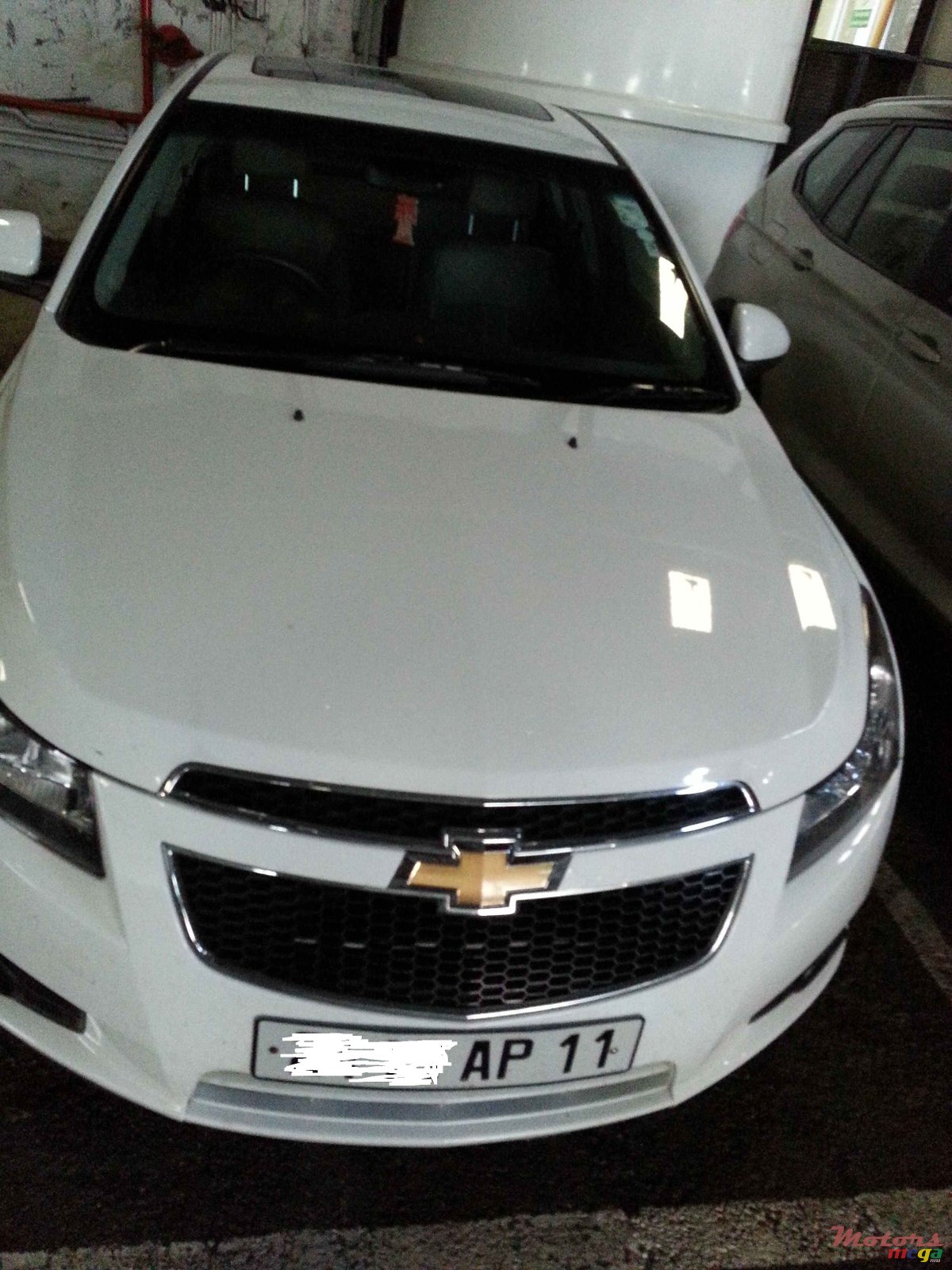 2011' Chevrolet Cruze photo #1