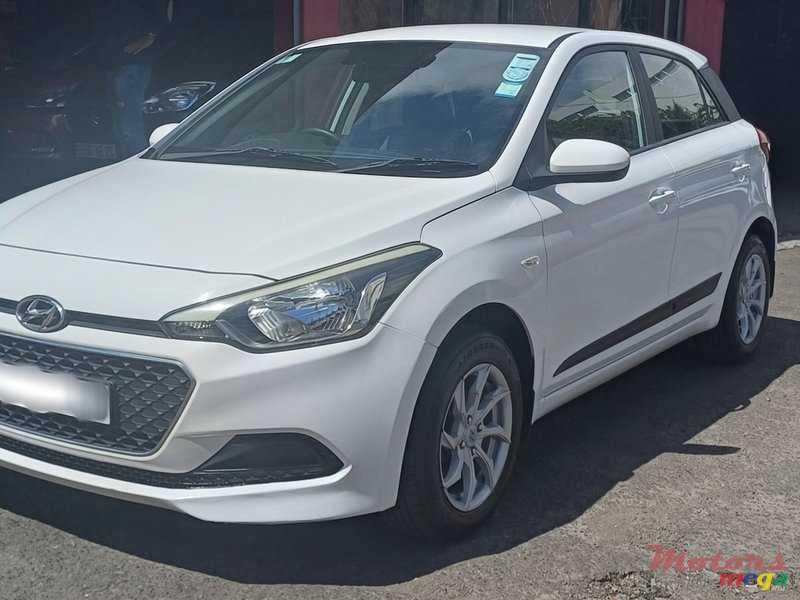 2017' Hyundai i20 photo #1